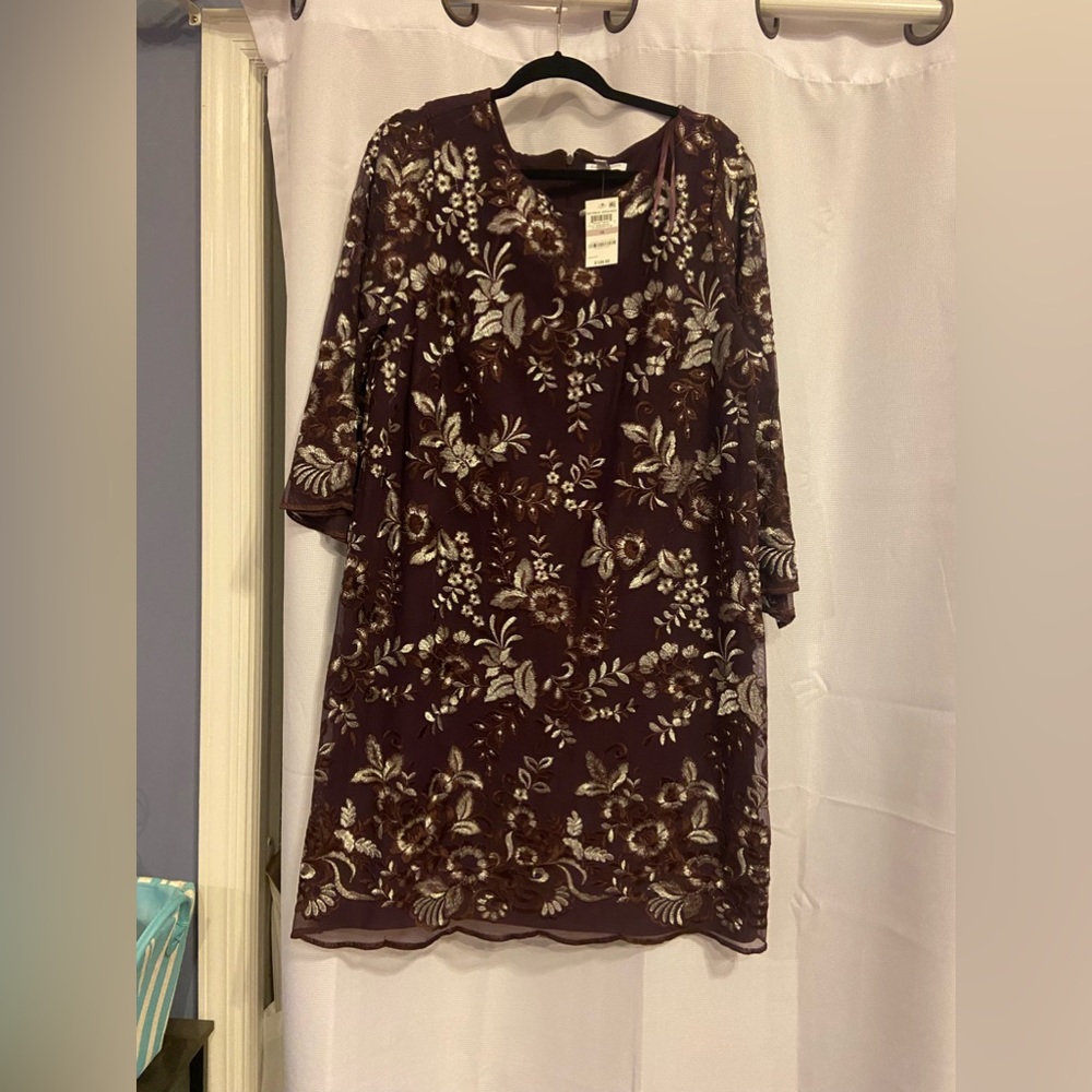 Plum colored dress sheer overlay with embroidered flowers. size 1X. Charter Club